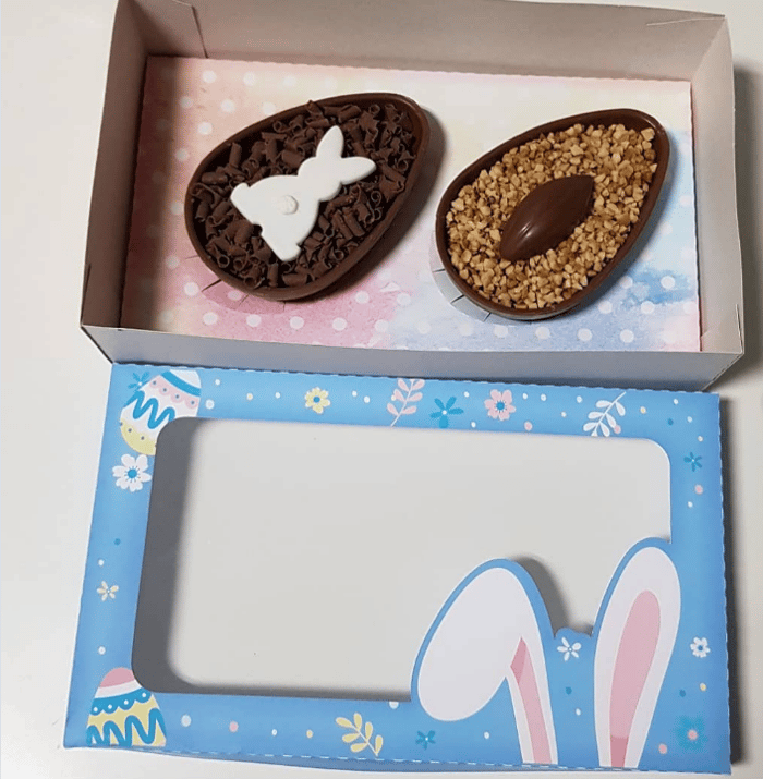 Caixa com visor para ovo de colher criada pela @lilatelie