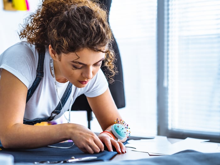 Benefícios da costura para a saúde mental