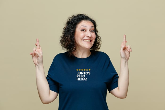 Camiseta Rumo ao Hexa com vinil adesivo