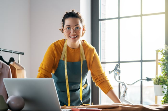 Como escolher a máquina de costura ideal para as suas necessidades