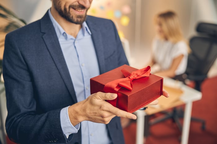 Como vender presentes corporativos