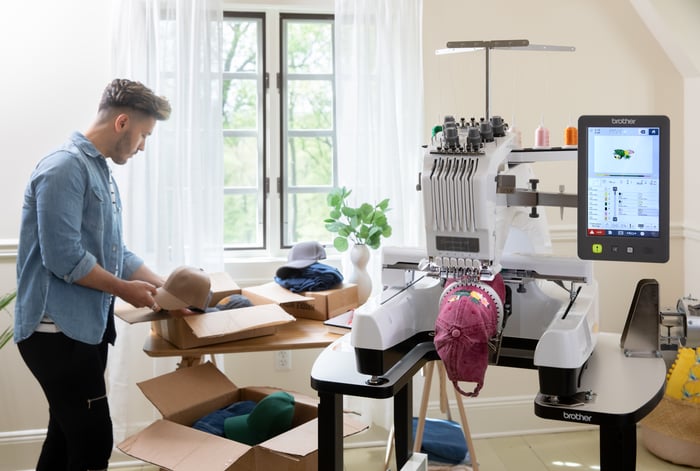 Ideias de brindes personalizados para criar com a máquina de bordado