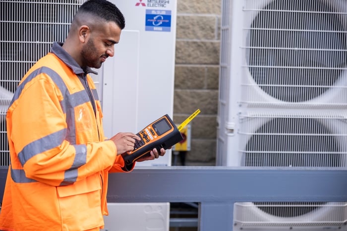 Identificação profissional para a Indústria