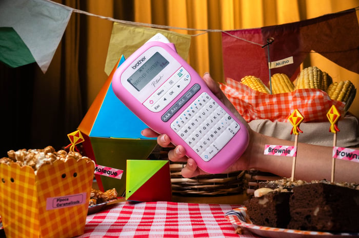 Rotulador PTH110 para festa junina