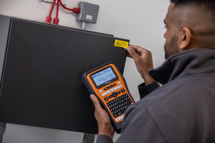 Rotulador portátil PT-E560BTVP da Brother